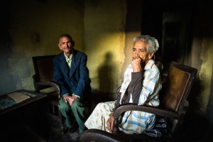 Un uomo e una donna fotografati a Trinidad, Cuba. (Beniamino Pisati / www.tpoty.com)